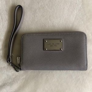 NWOT Michael Kors Wristlet
